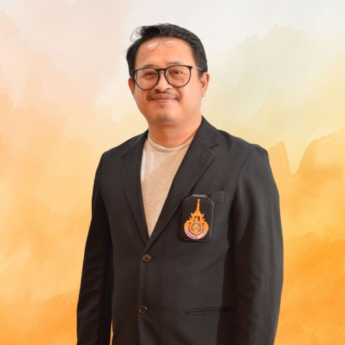 ภาพอ. พัฒน์วิชญ์ ดาพรม