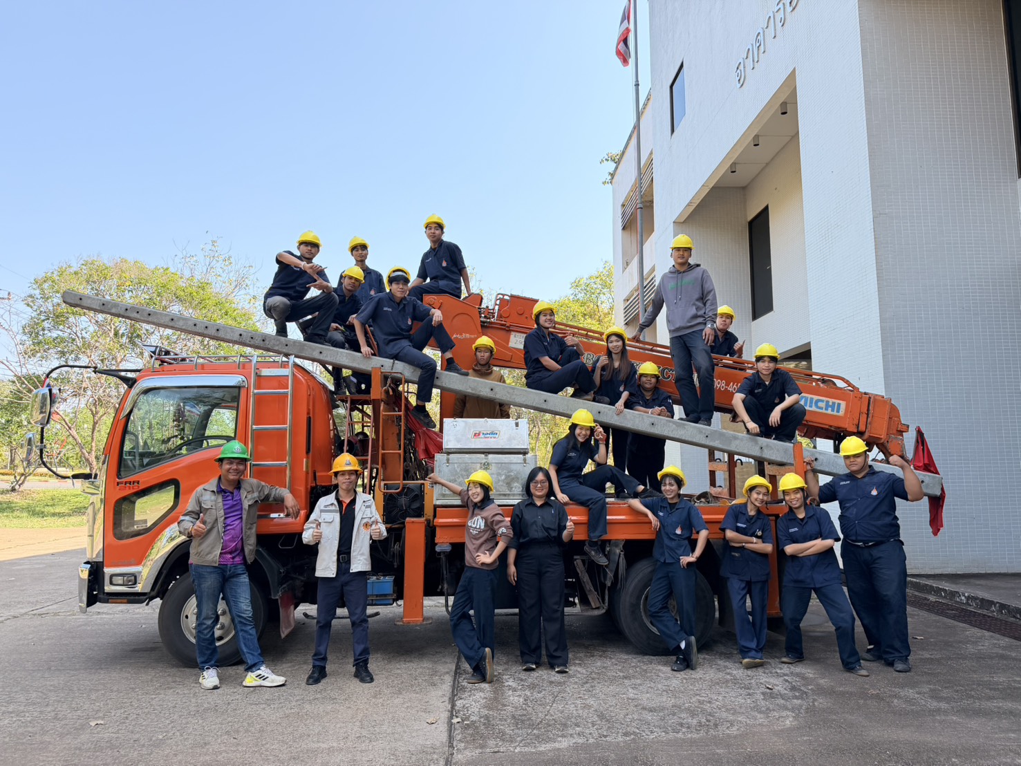 โรงเรียนสาธิตเตรียมวิศวกรรมและเทคโนโลยี จัดกิจกรรมอบรมเสริมสร้างประสบการณ์ด้านวิศวกรรมไฟฟ้า โดยผู้เชี่ยวชาญจากสถานประกอบการ