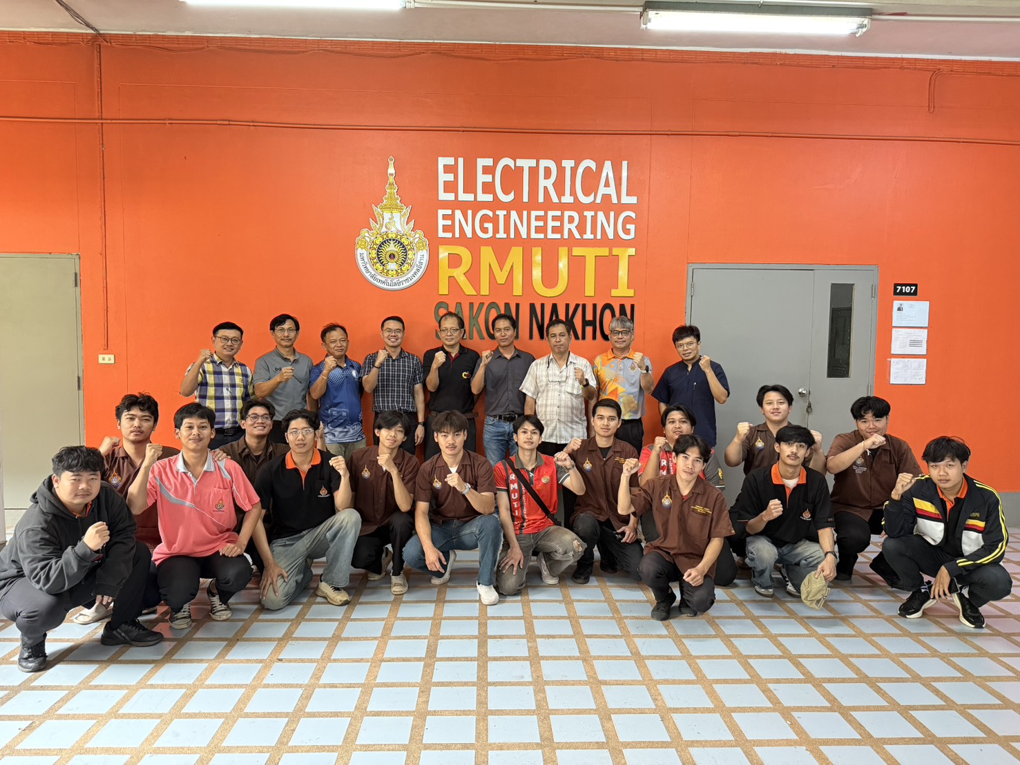 สาขาวิศวกรรมไฟฟ้า จัดบรรยายพิเศษ เสริมทักษะผู้ประกอบการและเปิดโอกาสสหกิจศึกษาร่วมภาคอุตสาหกรรม