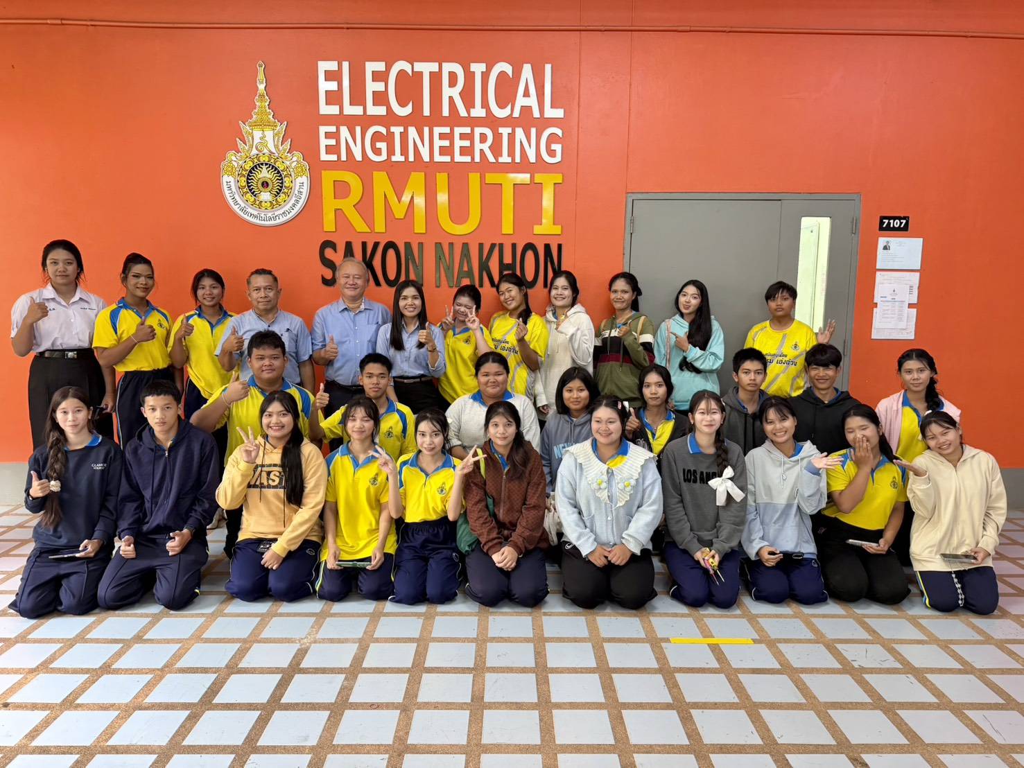 คณะอุตสาหกรรมและเทคโนโลยี ร่วมกับโรงเรียนธาตุทองอำนวยวิทย์ จัดสอบปลายภาค หลักสูตร Pre-degree ประจำภาคเรียนที่ 1 ปีการศึกษา 2569